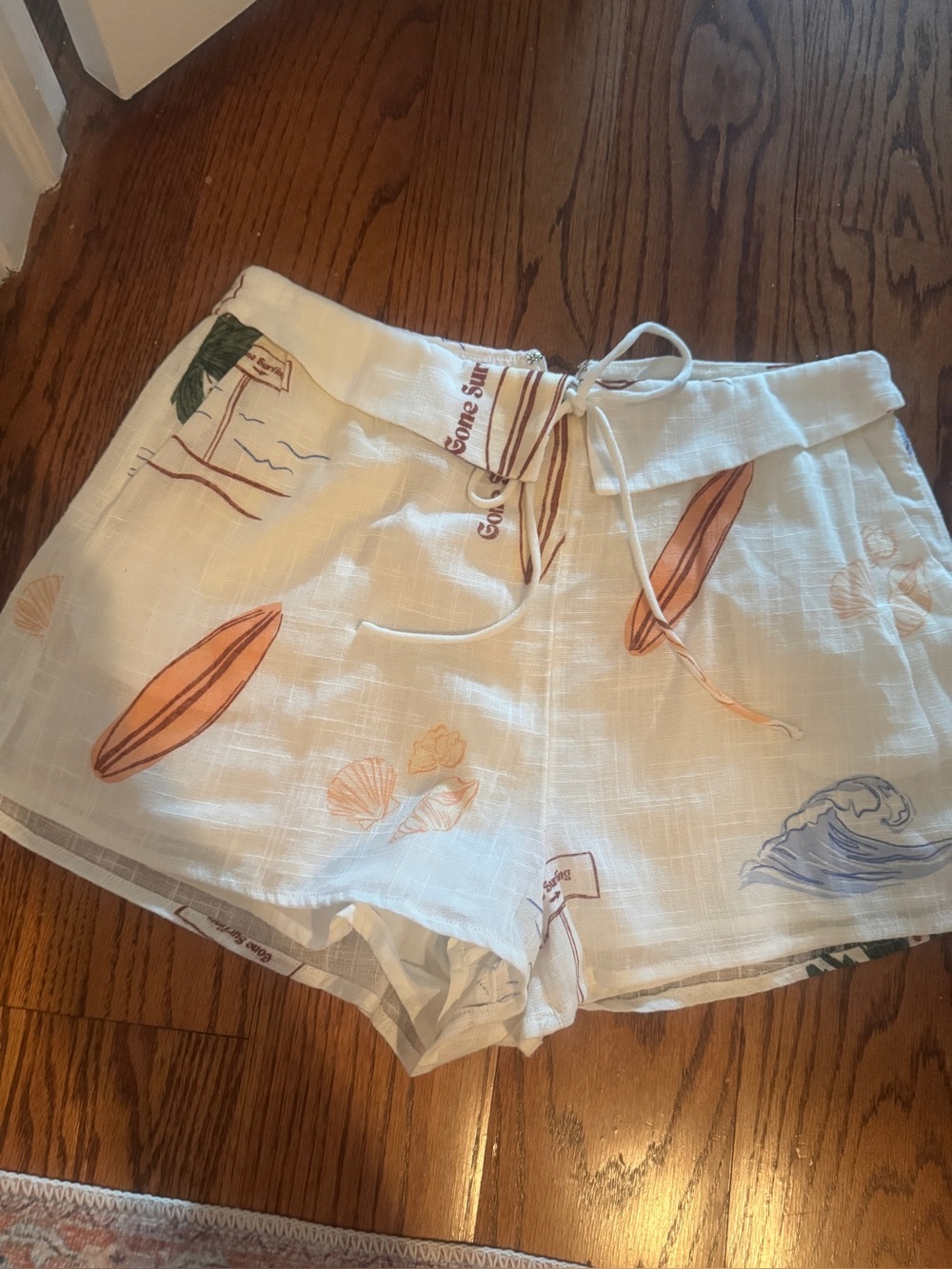 Summer Beach Print Women's Linen-Blend Shorts - White with Coral Accents